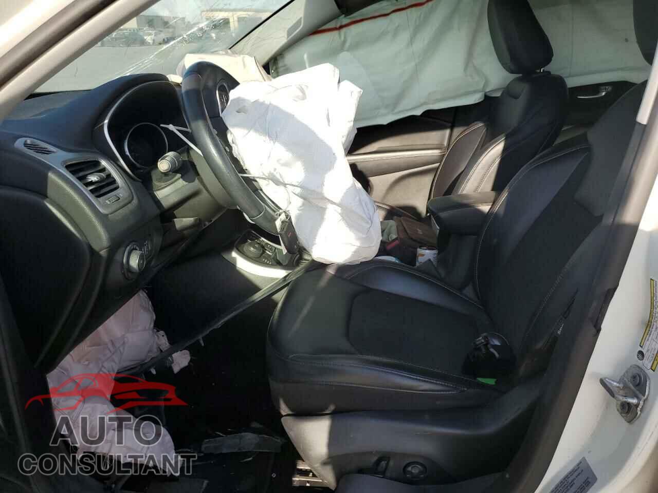 JEEP COMPASS 2017 - 3C4NJDBB5HT618745
