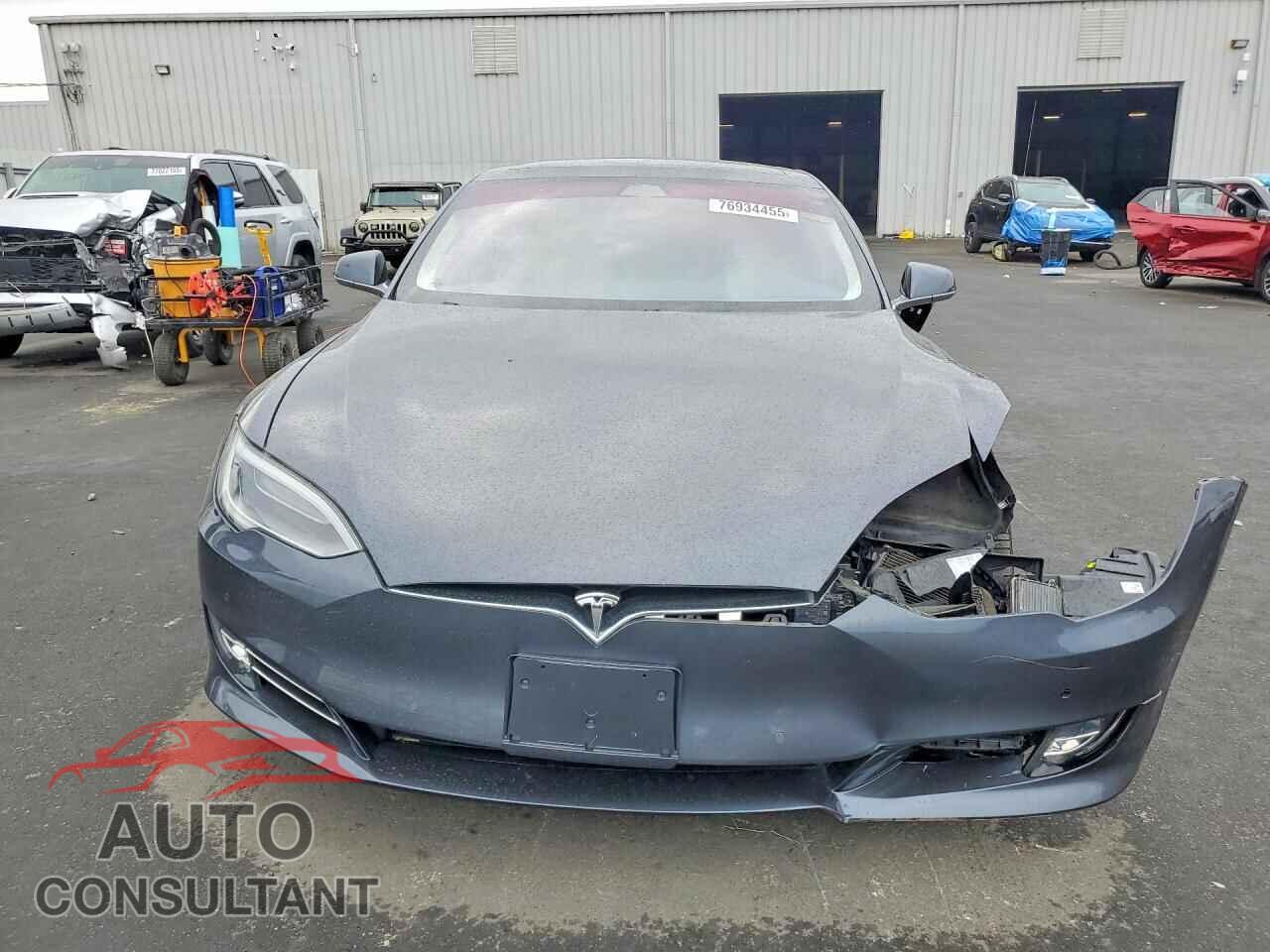 TESLA MODEL S 2018 - 5YJSA1E25JF276070