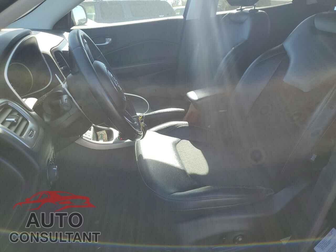 JEEP COMPASS 2017 - 3C4NJCBBXHT658586