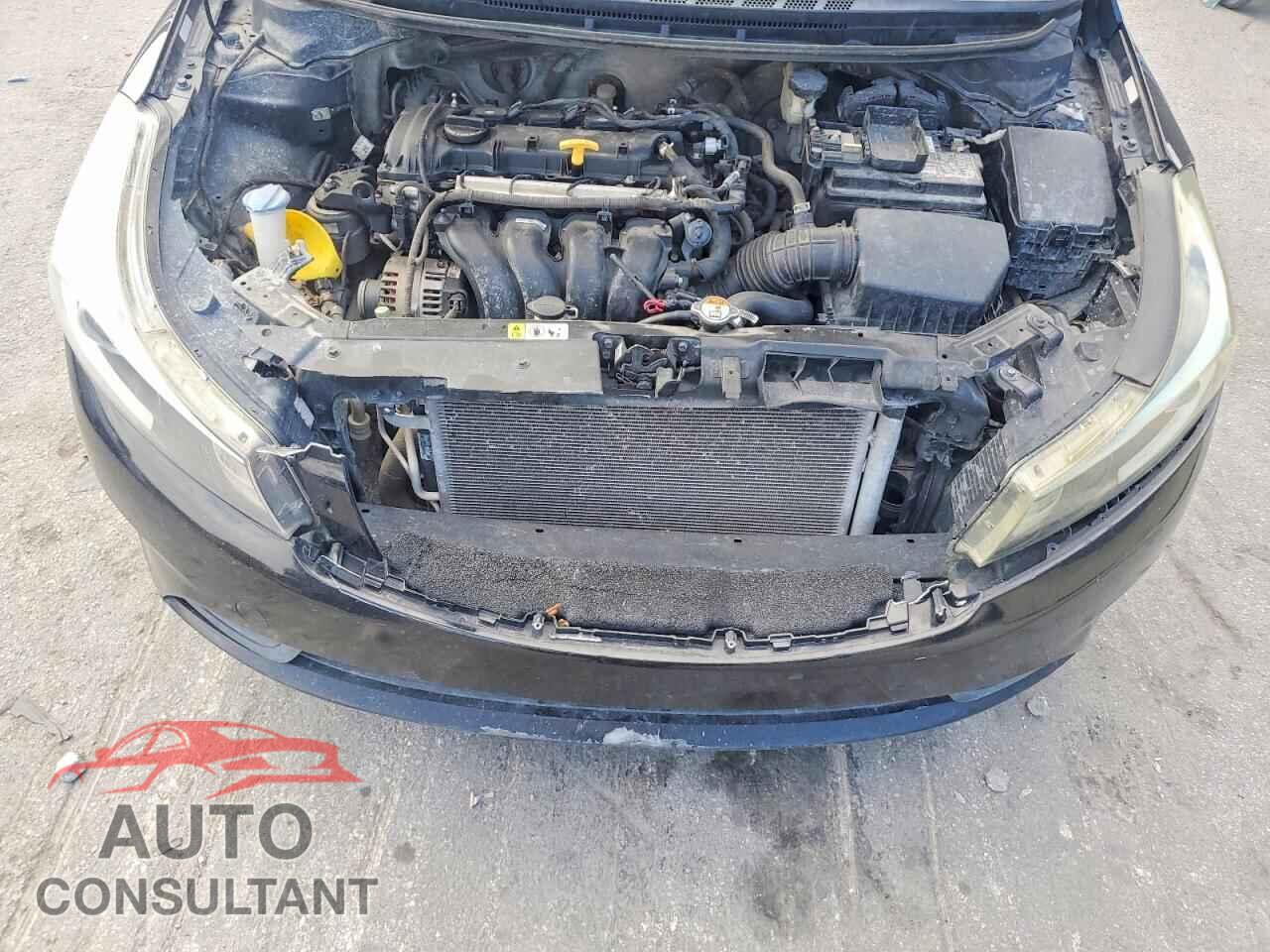 KIA FORTE 2018 - 3KPFK4A75JE228155