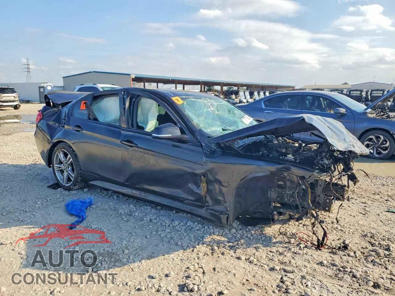 BMW 3 SERIES 2016 - WBA8E9G52GNU28768