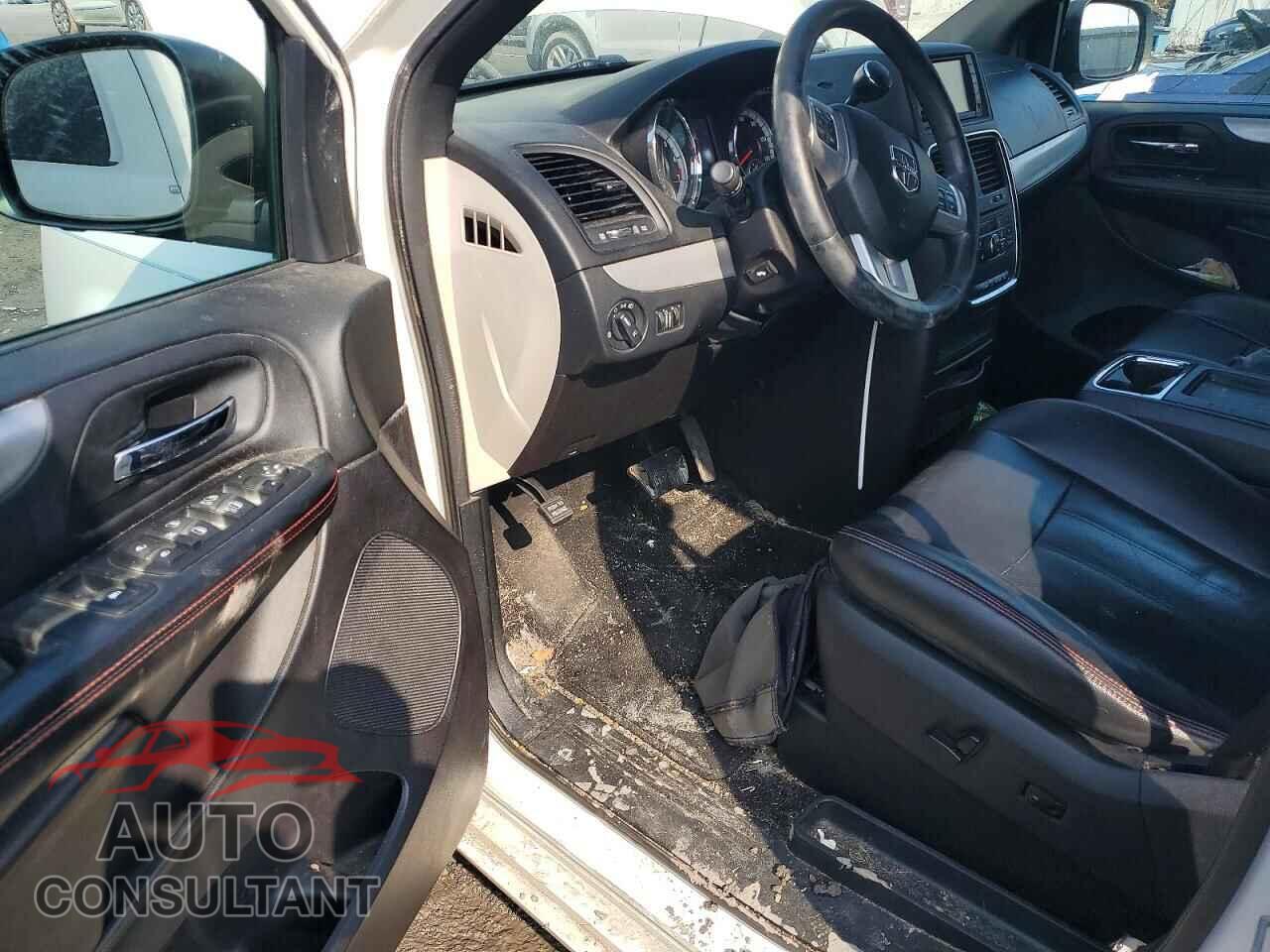 DODGE CARAVAN 2011 - 2D4RN7DG6BR711724