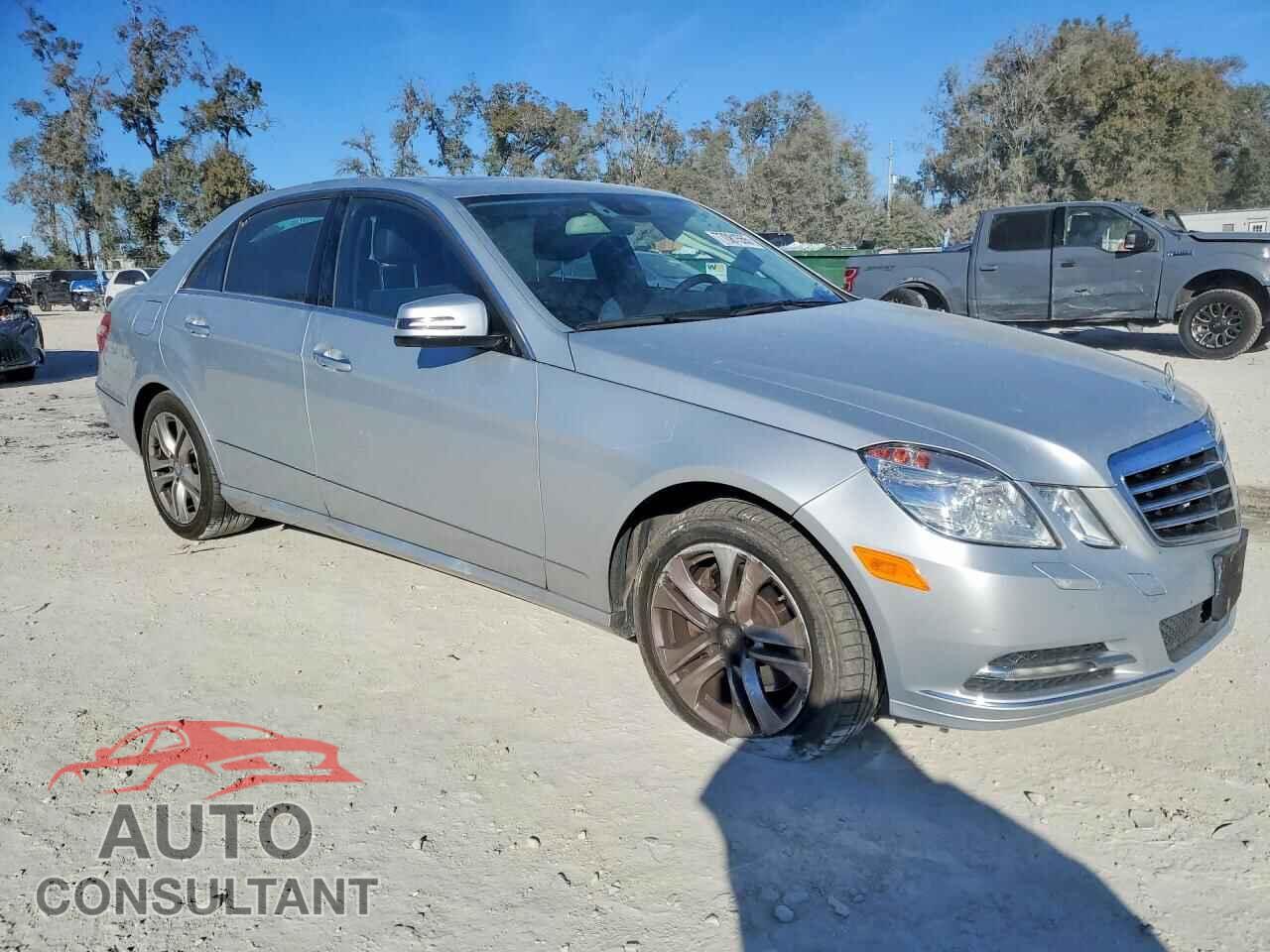 MERCEDES-BENZ E-CLASS 2011 - WDDHF5GB7BA505221