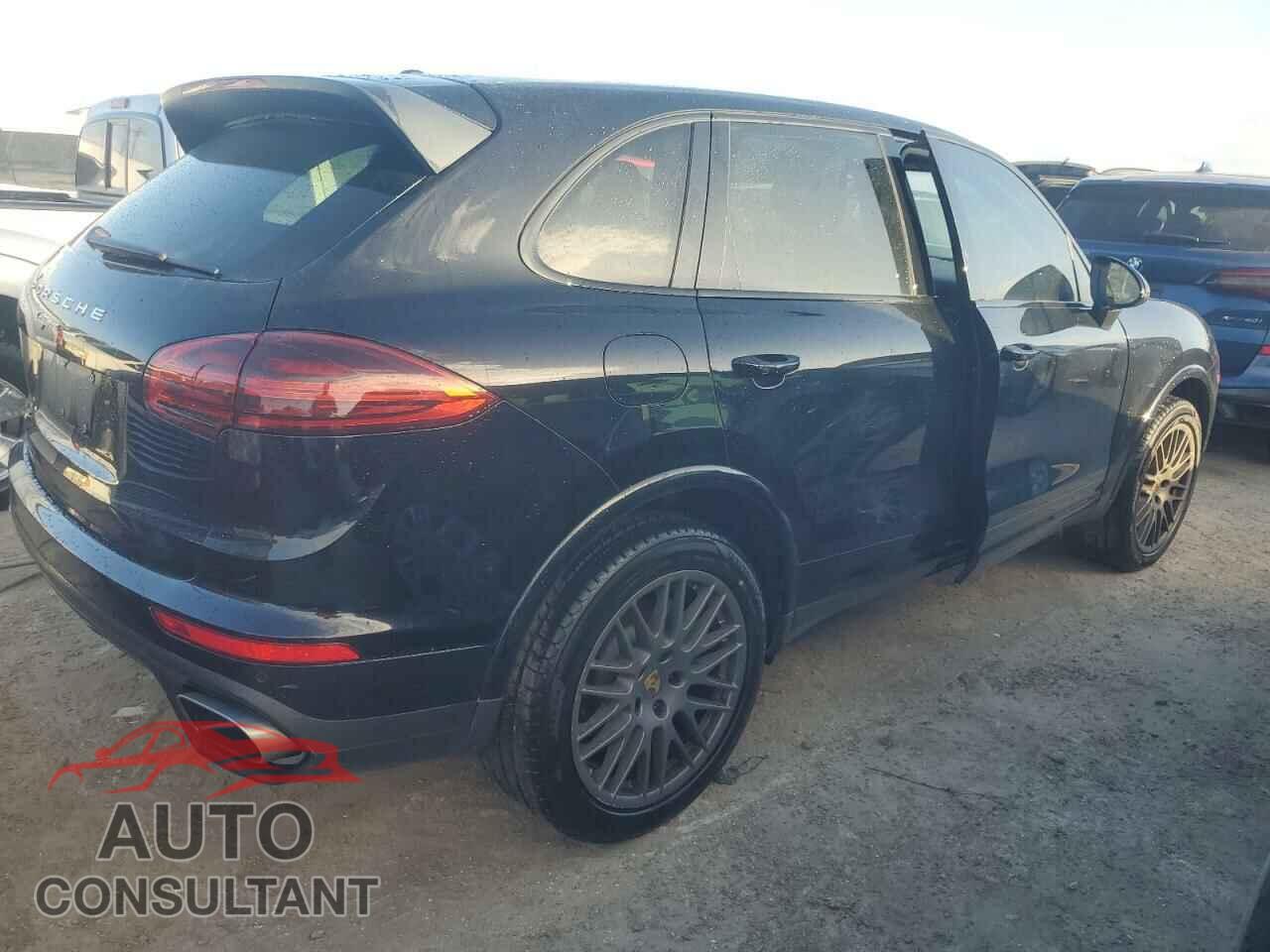 PORSCHE CAYENNE 2018 - WP1AA2A22JKA05590