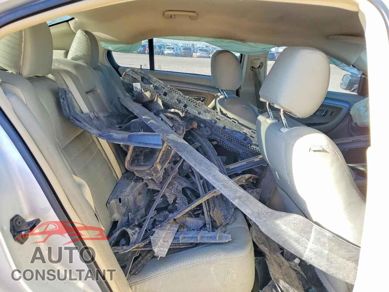 FORD TAURUS 2017 - 1FAHP2D82HG117212
