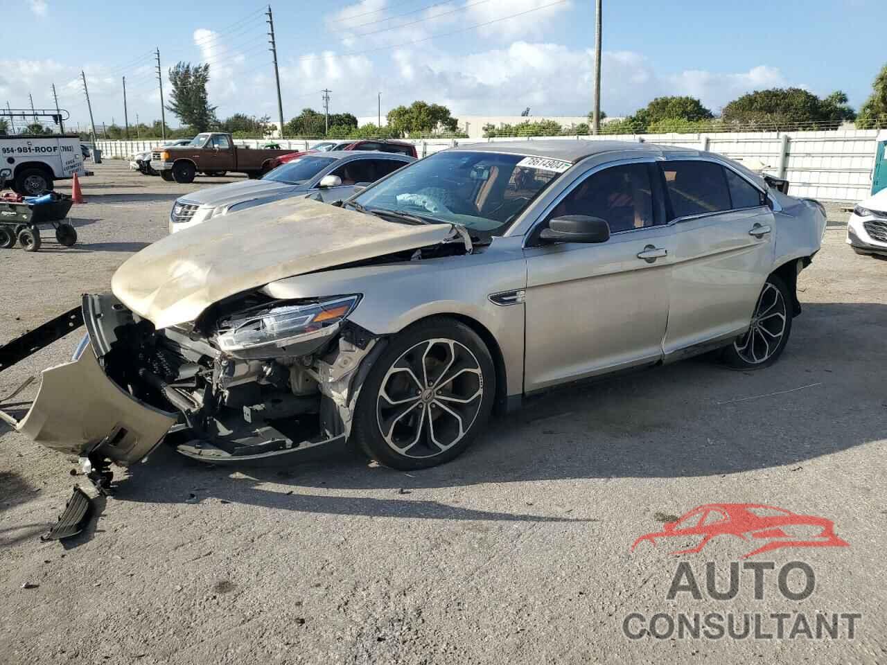 FORD TAURUS 2018 - 1FAHP2D85JG102368