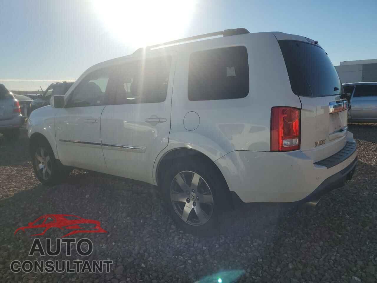 HONDA PILOT 2015 - 5FNYF3H90FB026646