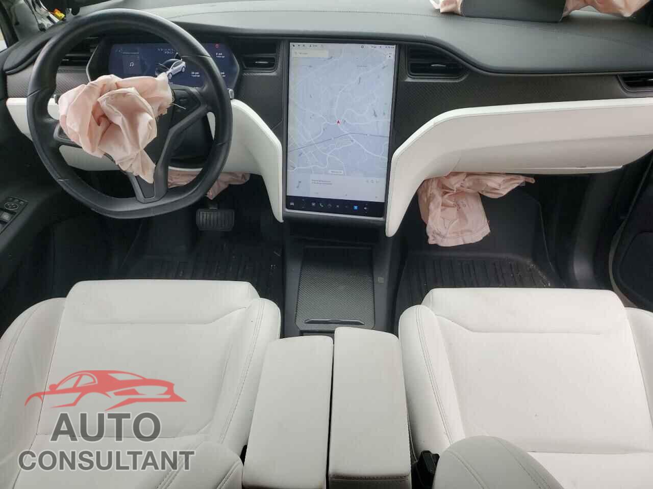 TESLA MODEL X 2018 - 5YJXCAE26JF114948