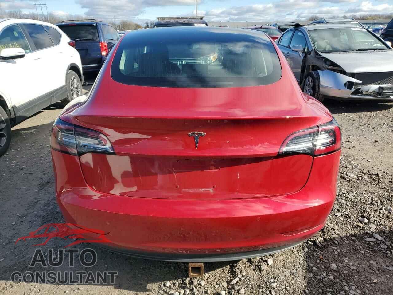TESLA MODEL 3 2018 - 5YJ3E1EB5JF069638