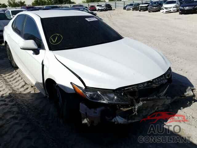 TOYOTA CAMRY 2018 - 4T1B11HK4JU136655
