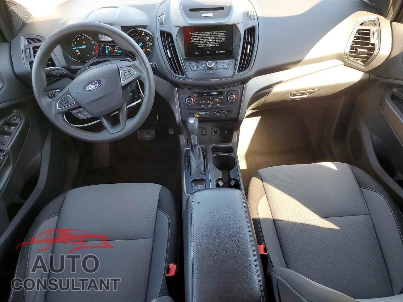 FORD ESCAPE 2017 - 1FMCU0GD9HUB05081