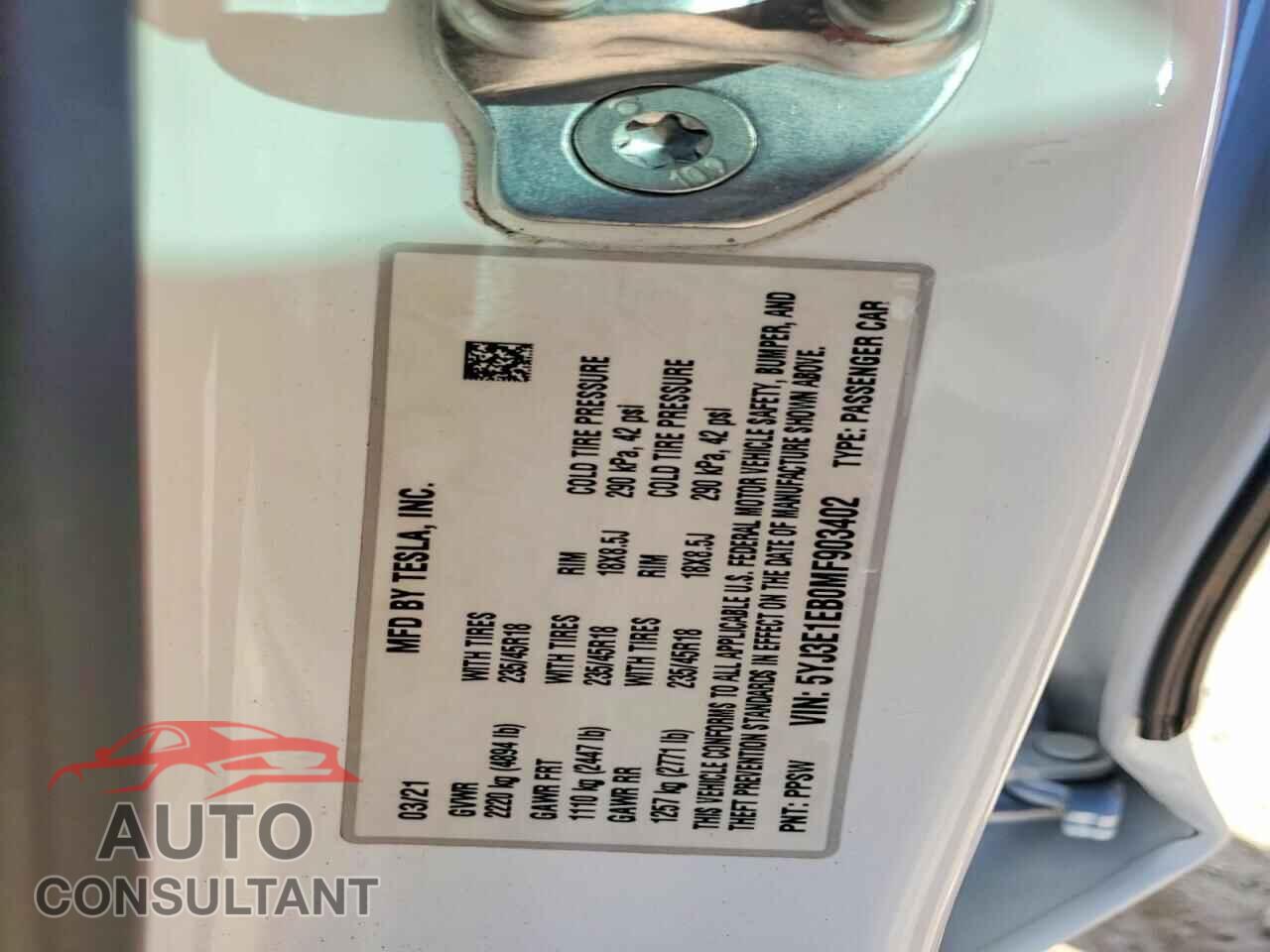 TESLA MODEL 3 2021 - 5YJ3E1EB0MF903402