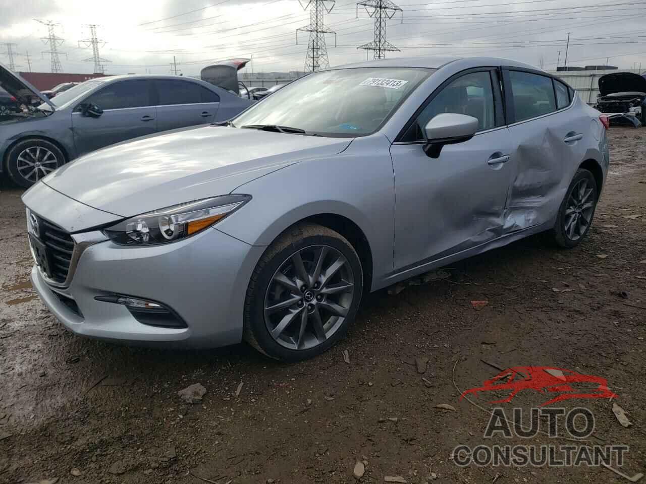 MAZDA 3 2018 - 3MZBN1V38JM263299