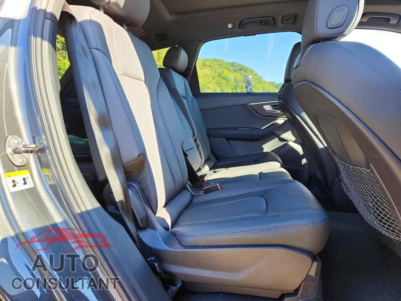 AUDI Q7 2024 - WA1VXBF77RD002880