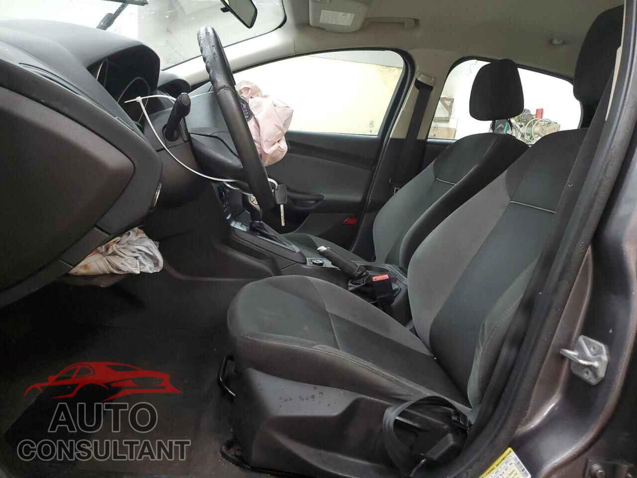FORD FOCUS 2013 - 1FADP3E2XDL367913