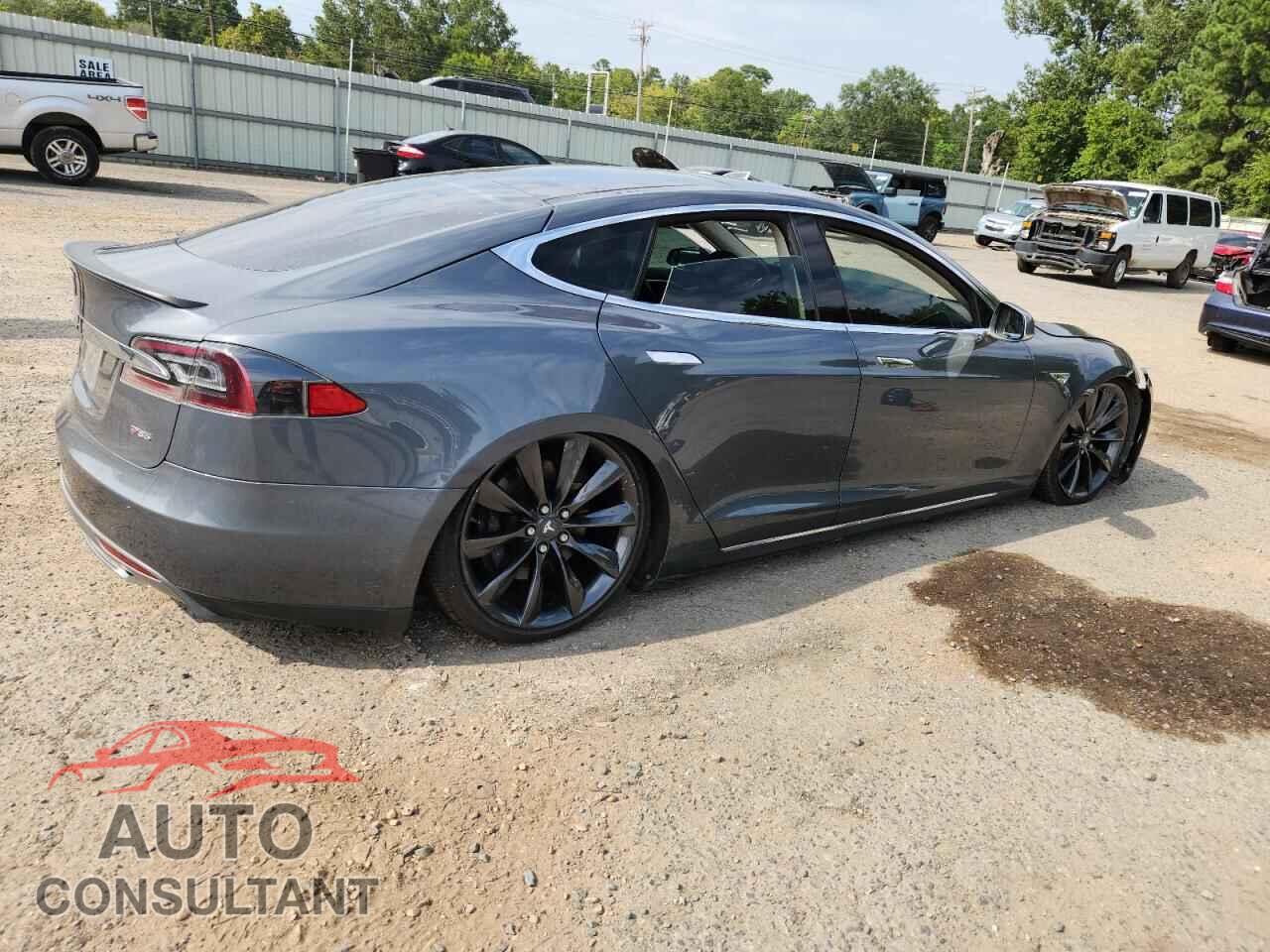 TESLA MODEL S 2013 - 5YJSA1DP7DFP05582