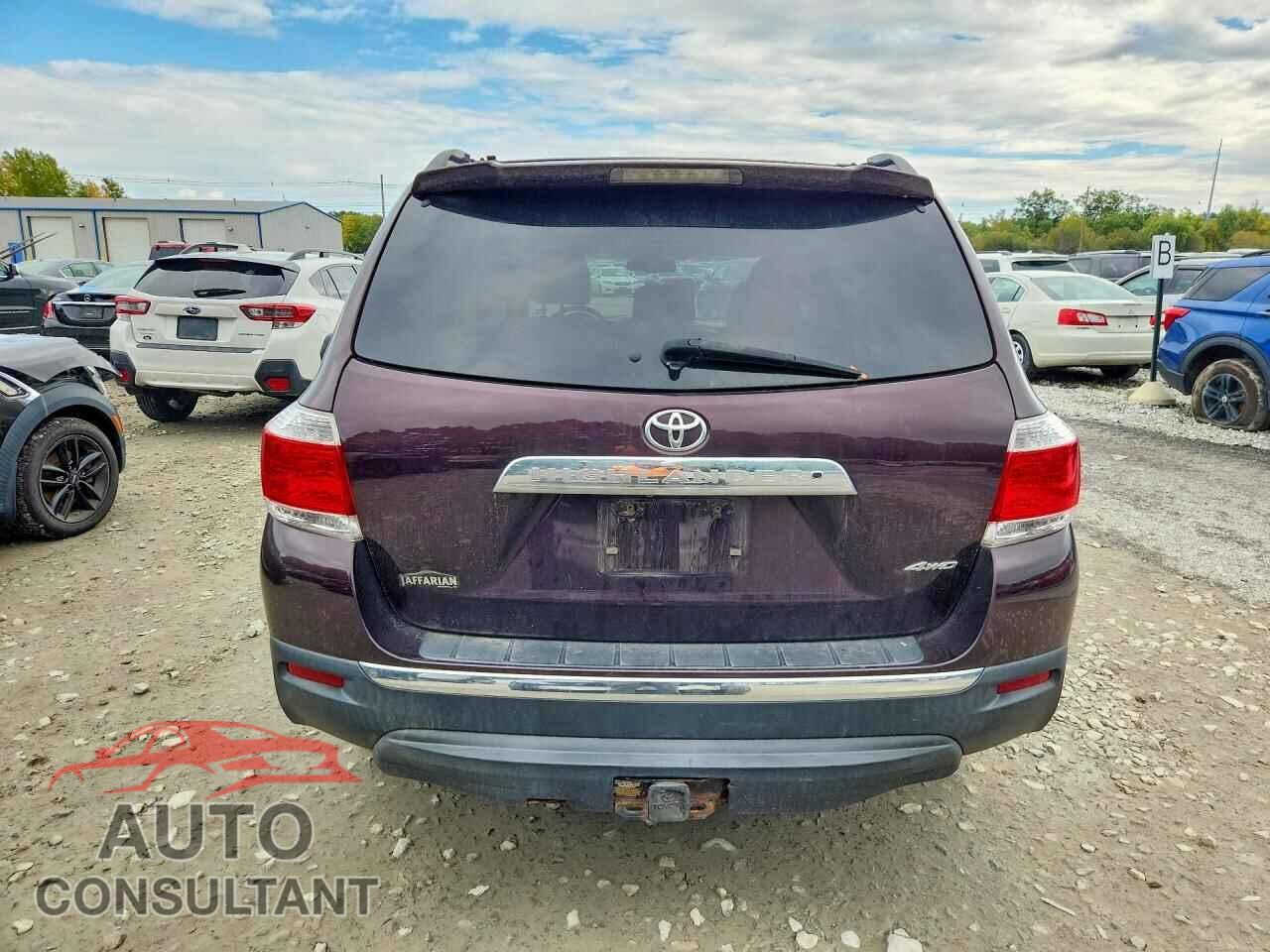 TOYOTA HIGHLANDER 2012 - 5TDBK3EH6CS158881