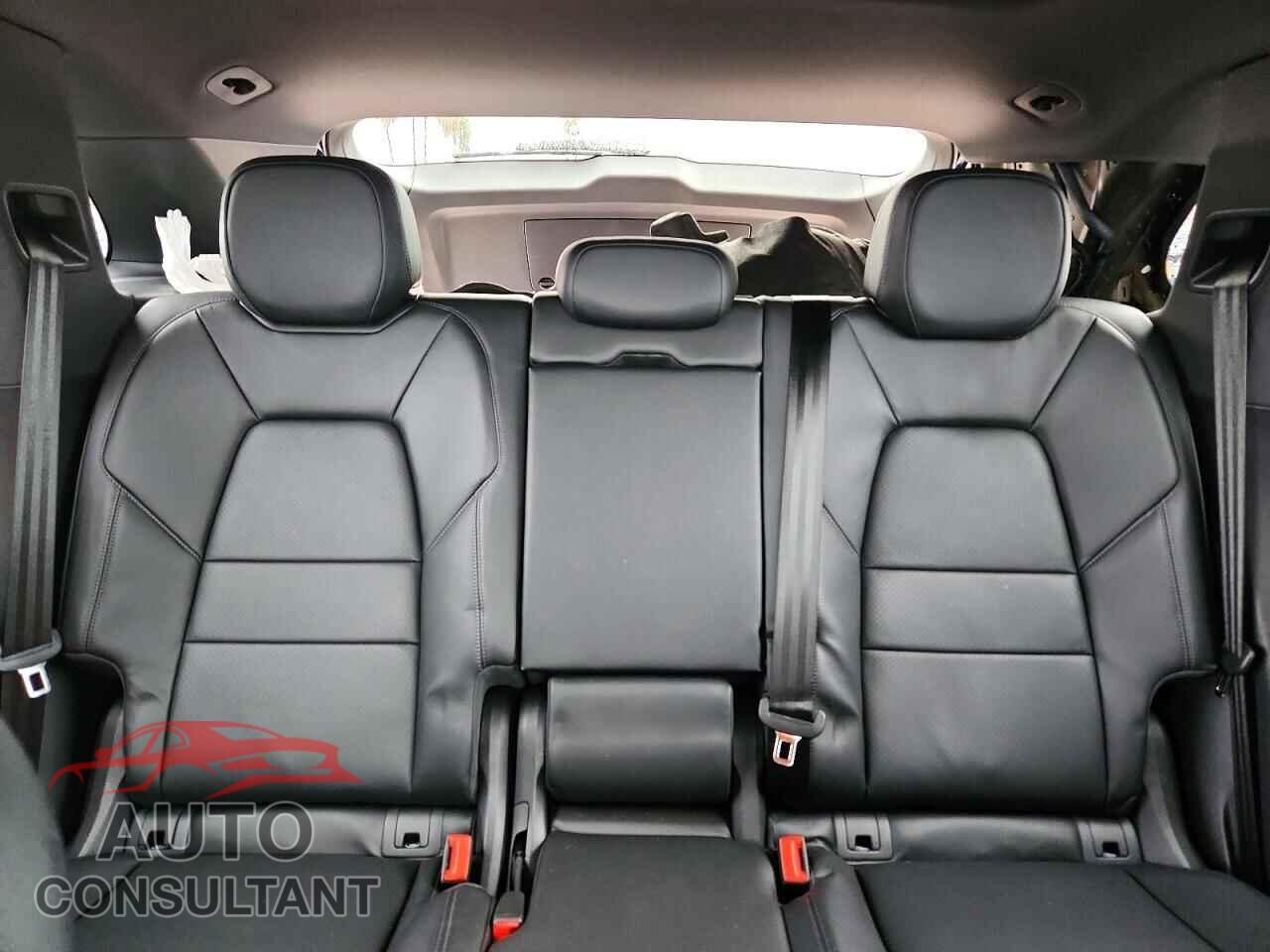 PORSCHE CAYENNE 2024 - WP1AA2AY0RDA12350
