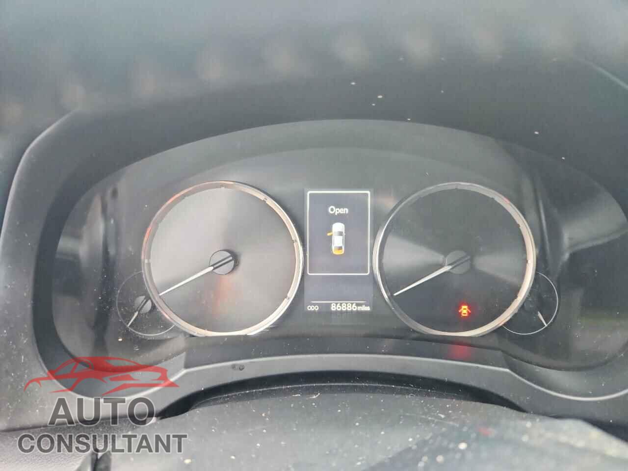 LEXUS IS 2018 - JTHBA1D23J5074006