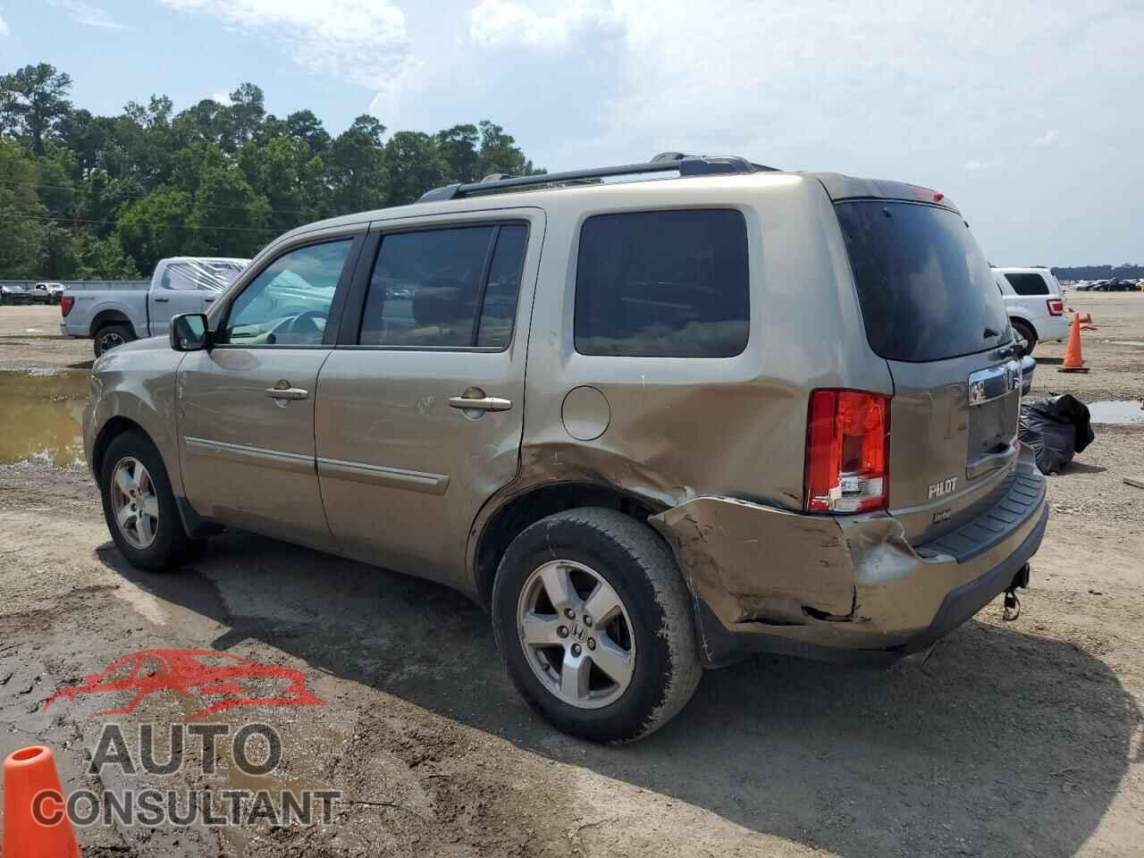 HONDA PILOT 2011 - 5FNYF3H50BB036150