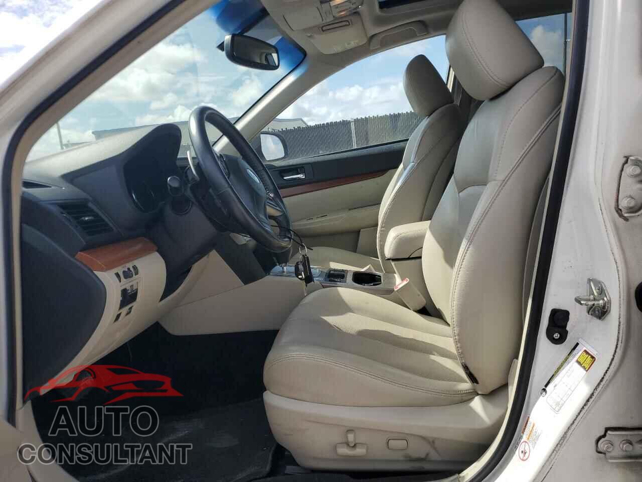 SUBARU OUTBACK 2014 - 4S4BRCMC0E3221913