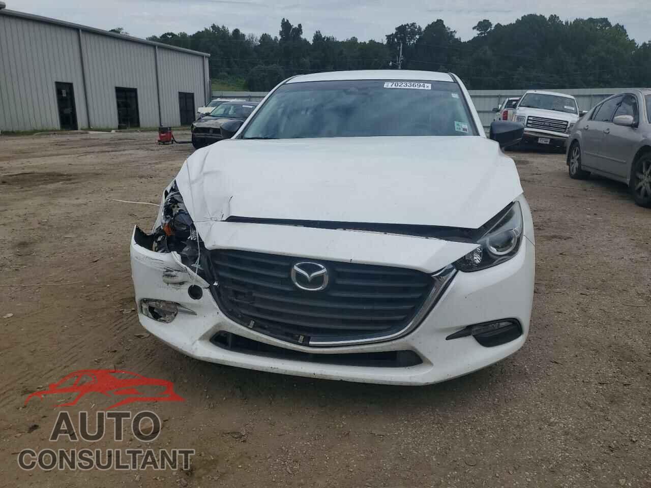 MAZDA 3 2017 - 3MZBN1V7XHM120819