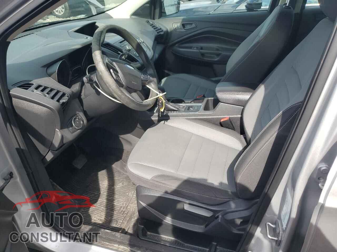 FORD ESCAPE 2018 - 1FMCU0F72JUB67830