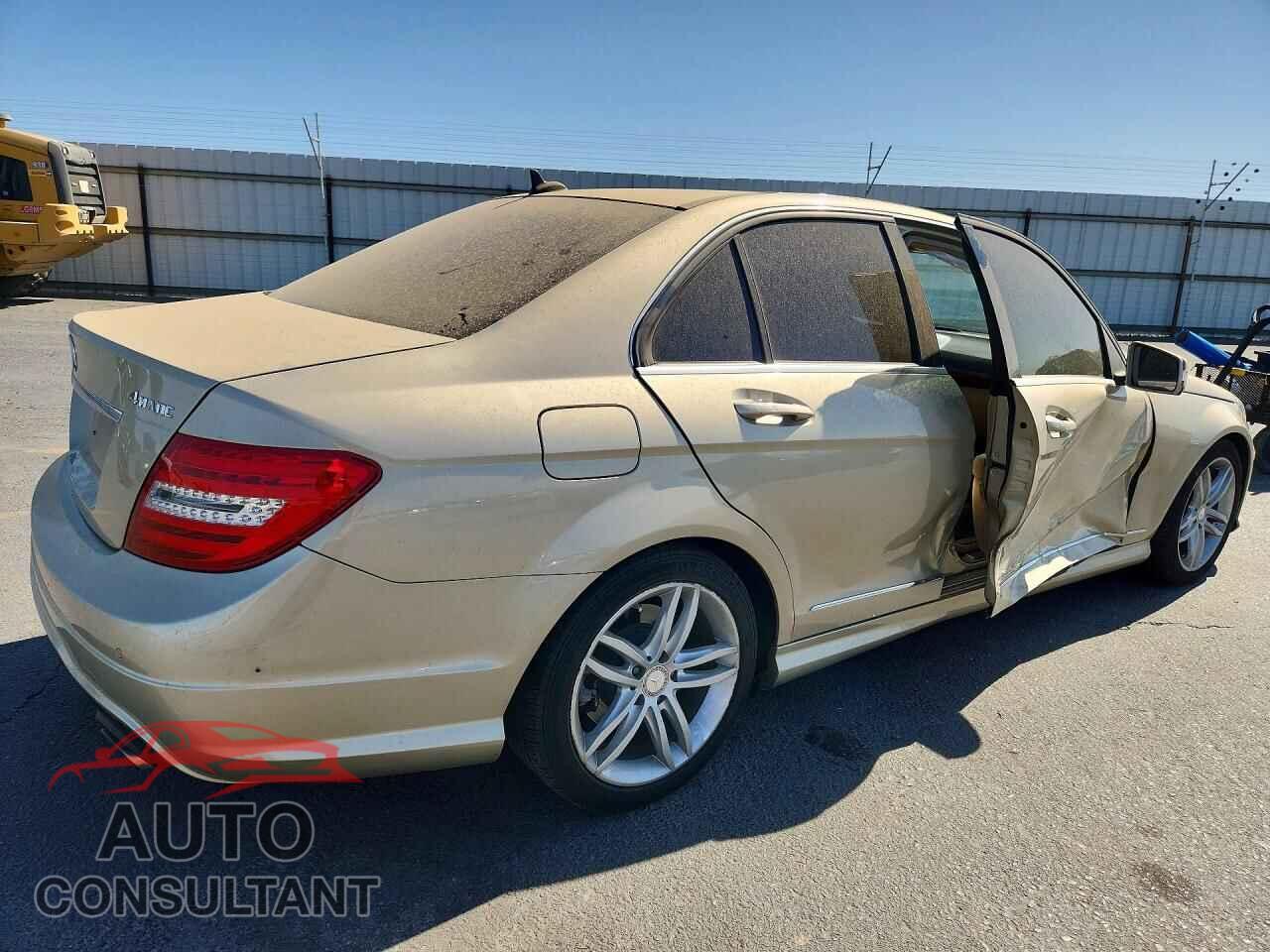MERCEDES-BENZ C-CLASS 2012 - WDDGF8BB6CF863189