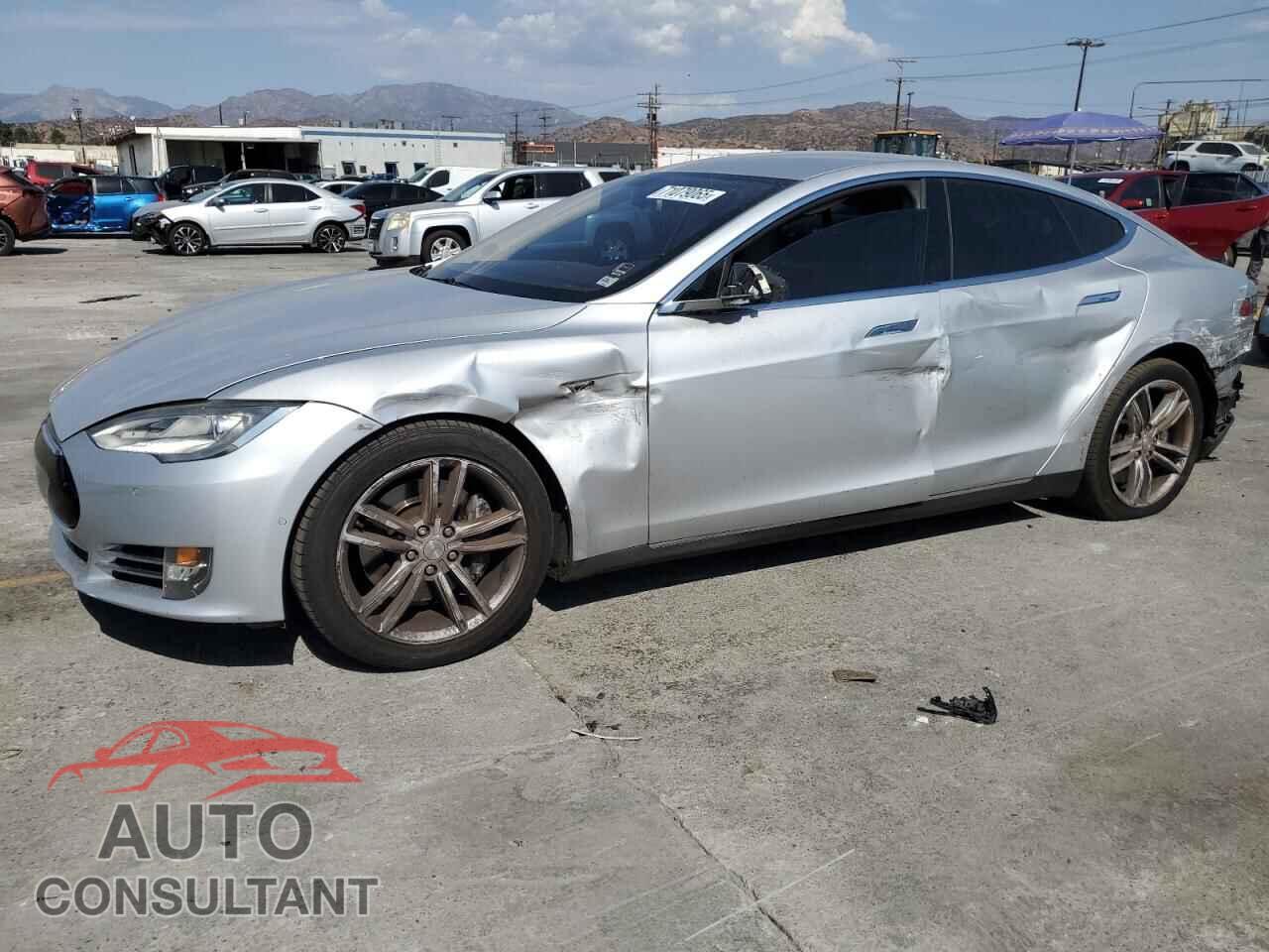 TESLA MODEL S 2013 - 5YJSA1CG1DFP18328