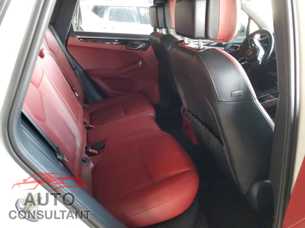PORSCHE MACAN 2015 - WP1AB2A53FLB64370