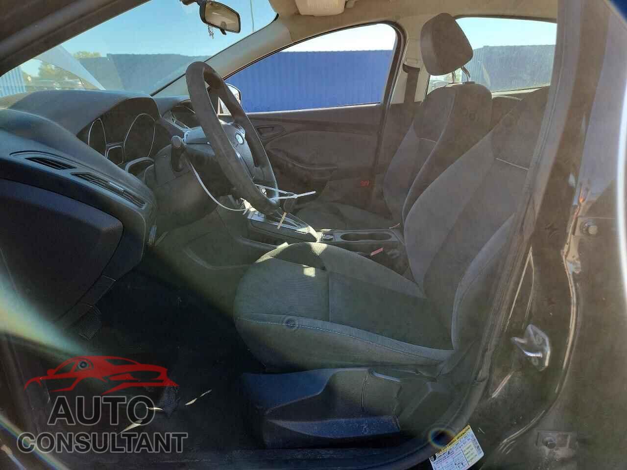 FORD FOCUS 2013 - 1FADP3E28DL270130