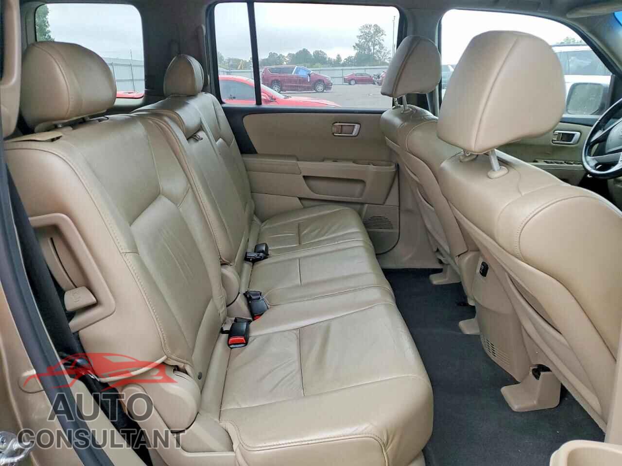 HONDA PILOT 2010 - 5FNYF4H53AB007732