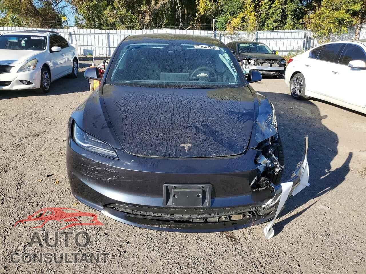 TESLA MODEL 3 2024 - LRW3E7EBXRC088467