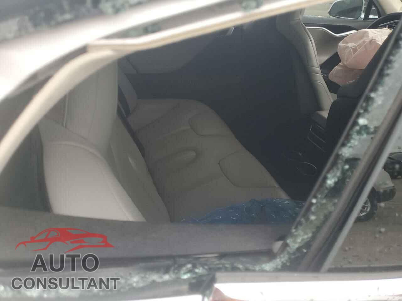 TESLA MODEL S 2016 - 5YJSA1E21GF156484