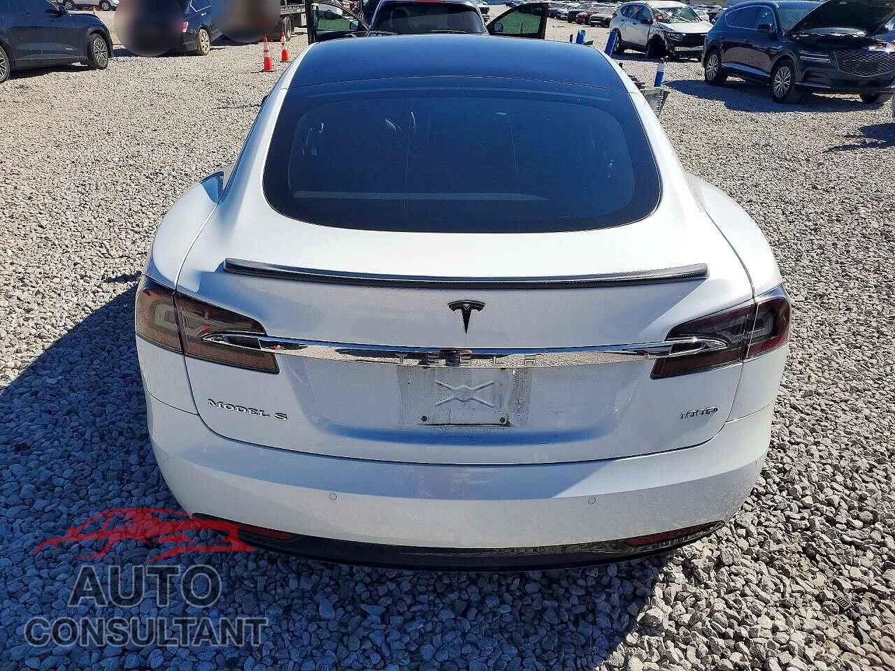 TESLA MODEL S 2018 - 5YJSA1E28JF277147