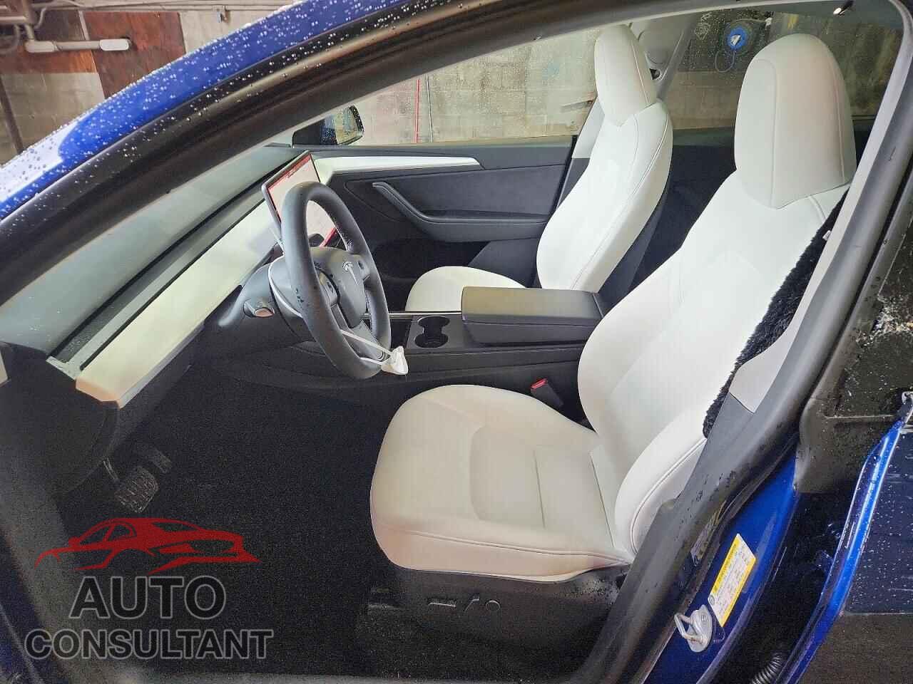 TESLA MODEL Y 2024 - 7SAYGDEE2RA215372