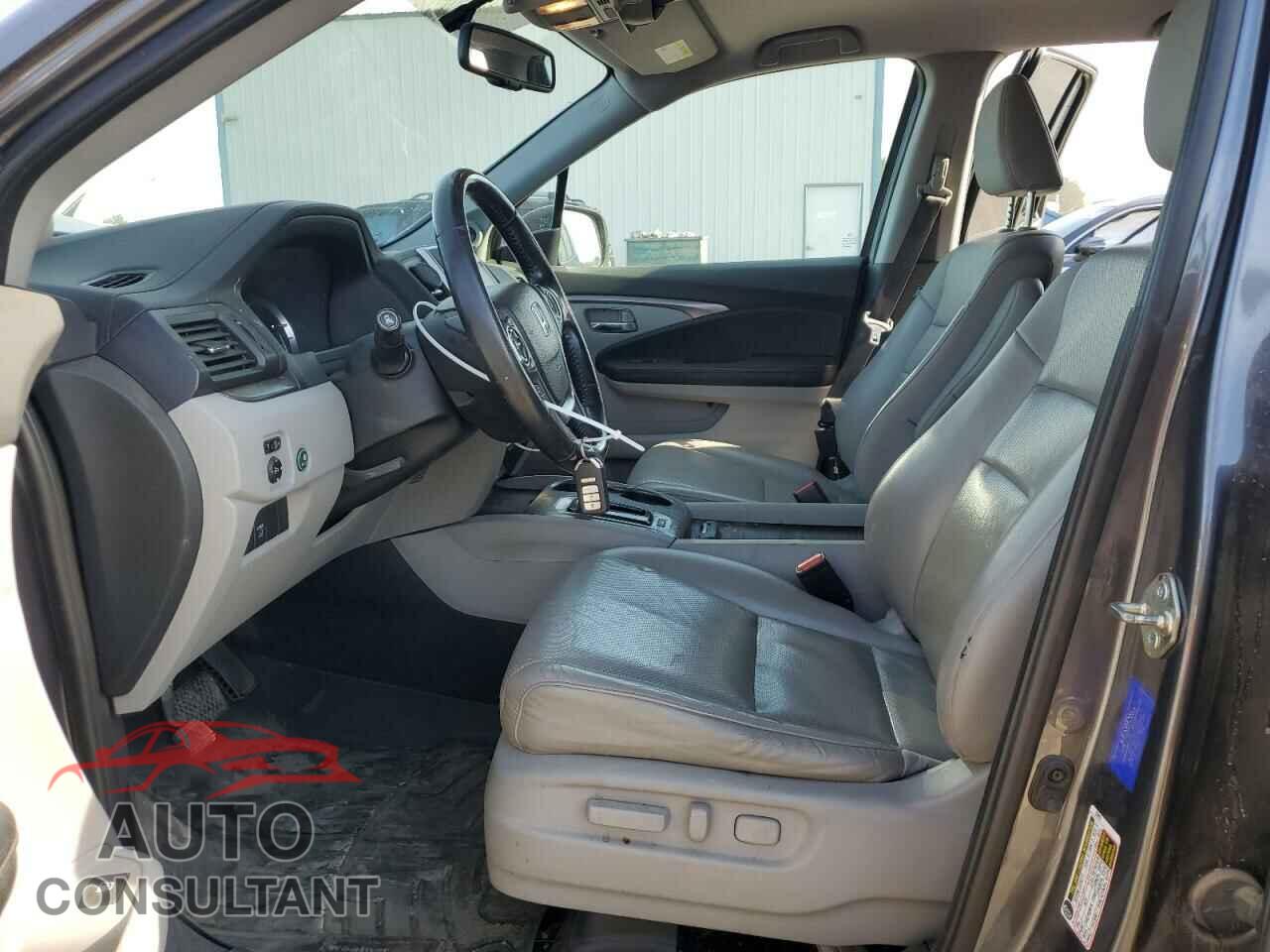 HONDA RIDGELINE 2017 - 5FPYK3F6XHB011733