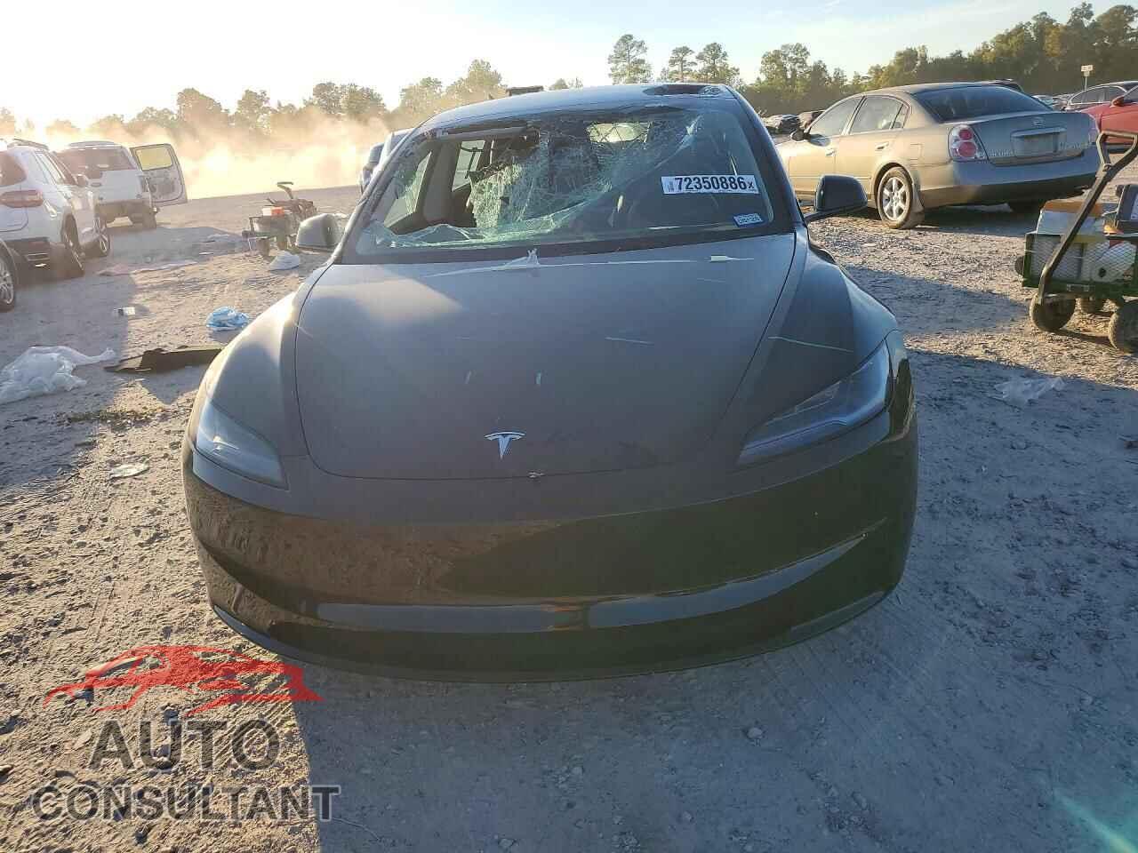 TESLA MODEL 3 2024 - 5YJ3E1EB2RF793010