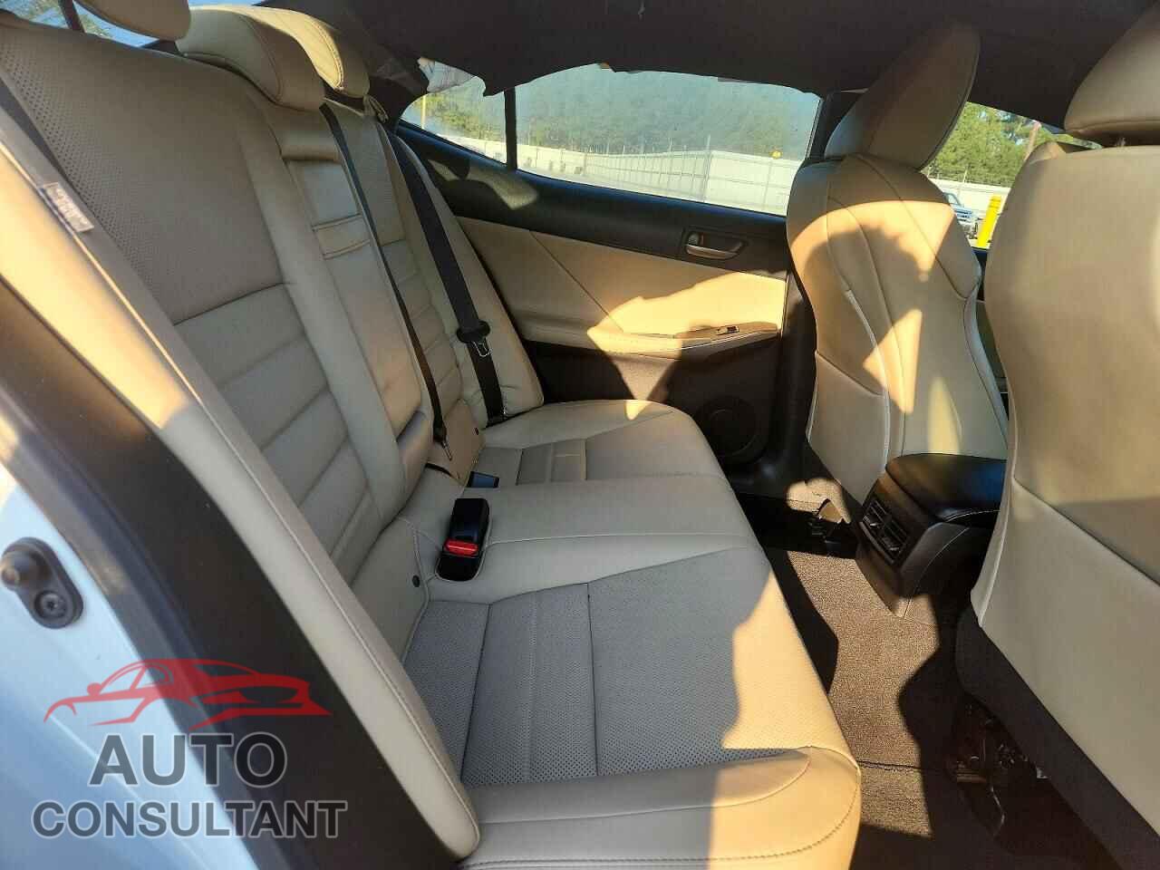 LEXUS IS 2020 - JTHGA1D25L5100954