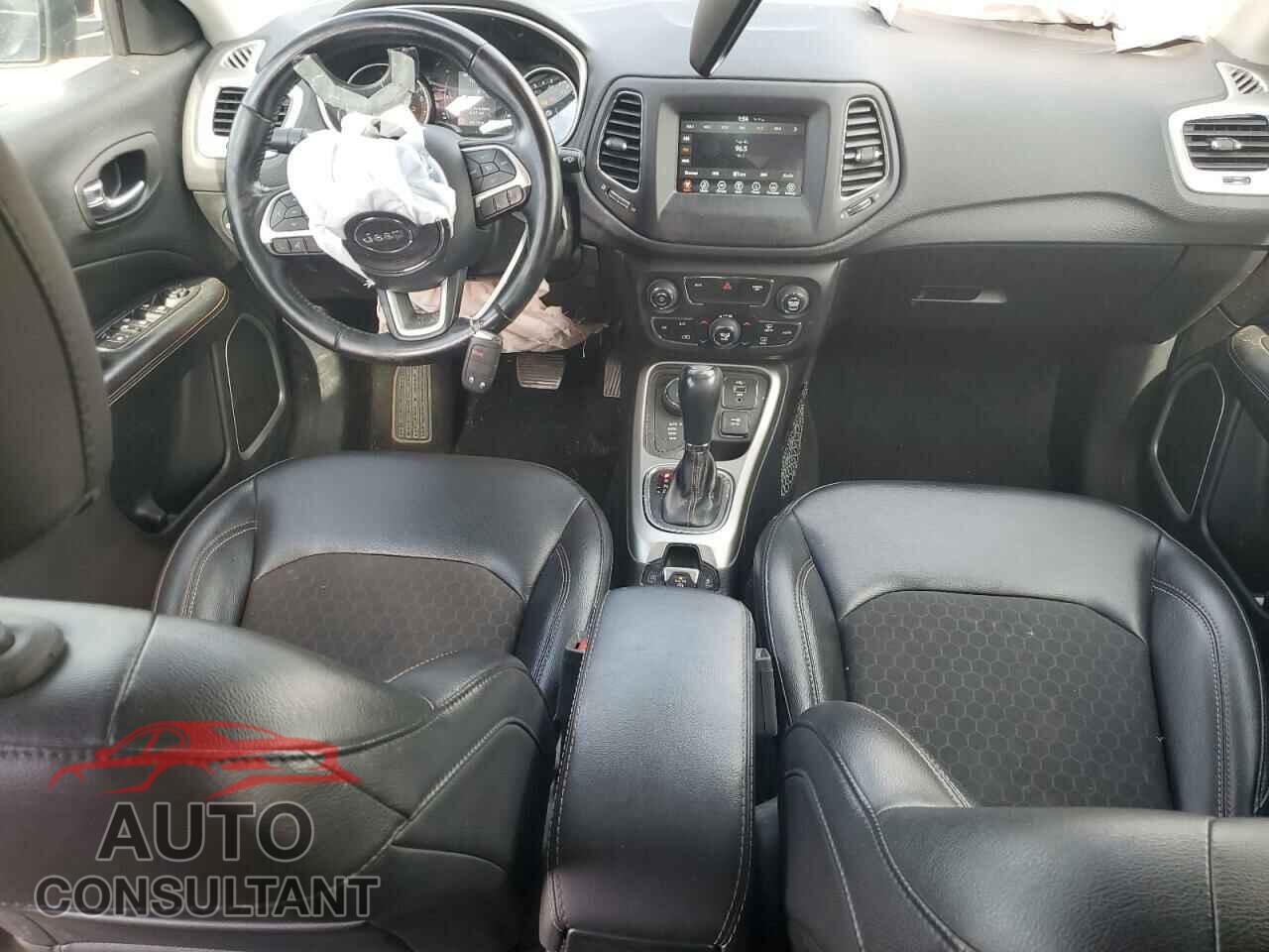 JEEP COMPASS 2019 - 3C4NJDBB0KT818617