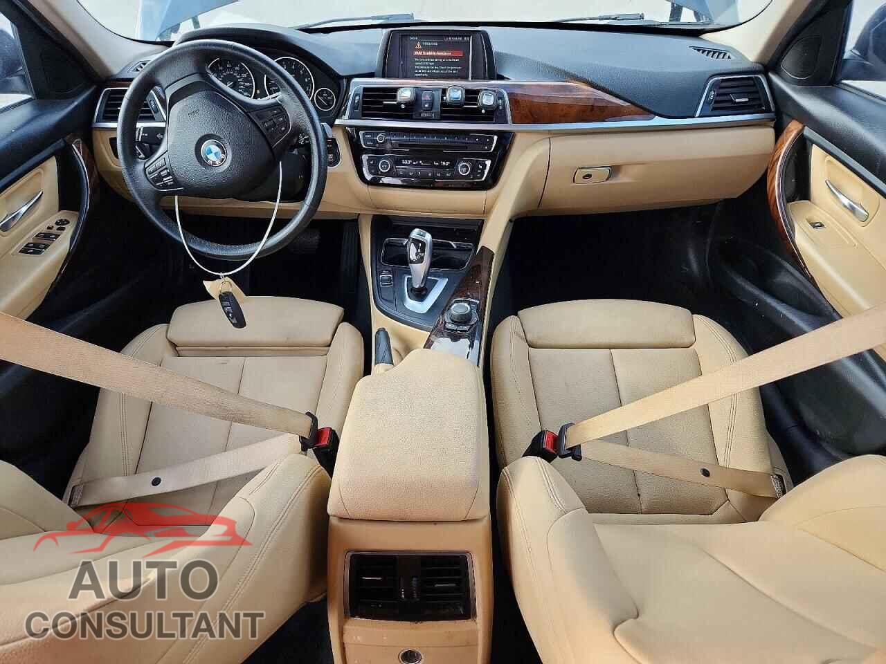 BMW 3 SERIES 2018 - WBA8E5G54JNU46205