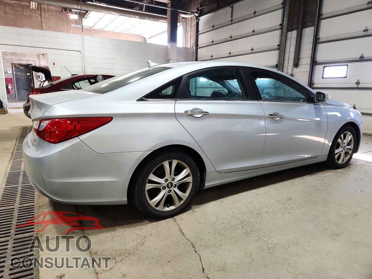 HYUNDAI SONATA 2011 - 5NPEC4AC3BH087153