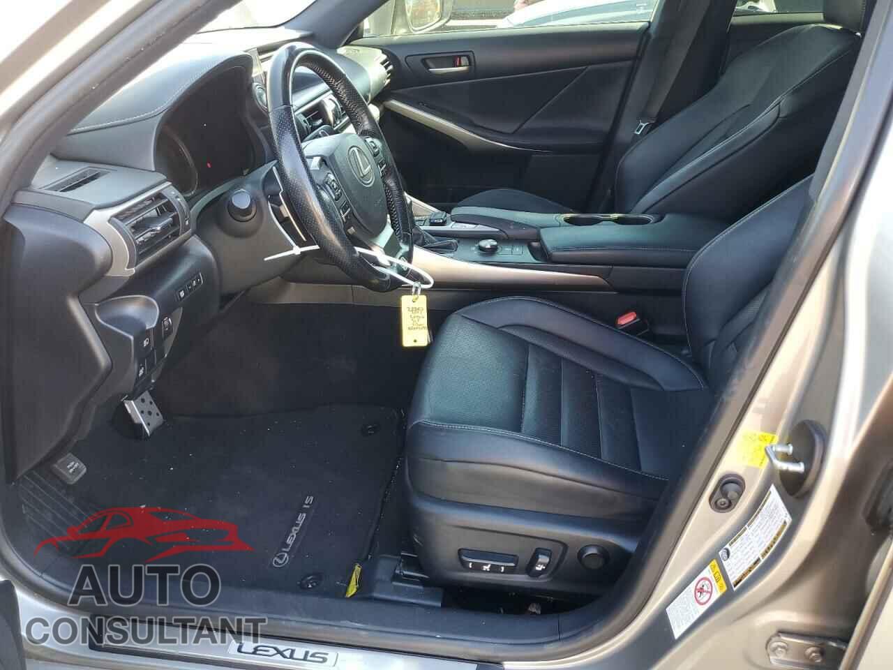 LEXUS IS 2017 - JTHBA1D25H5047643