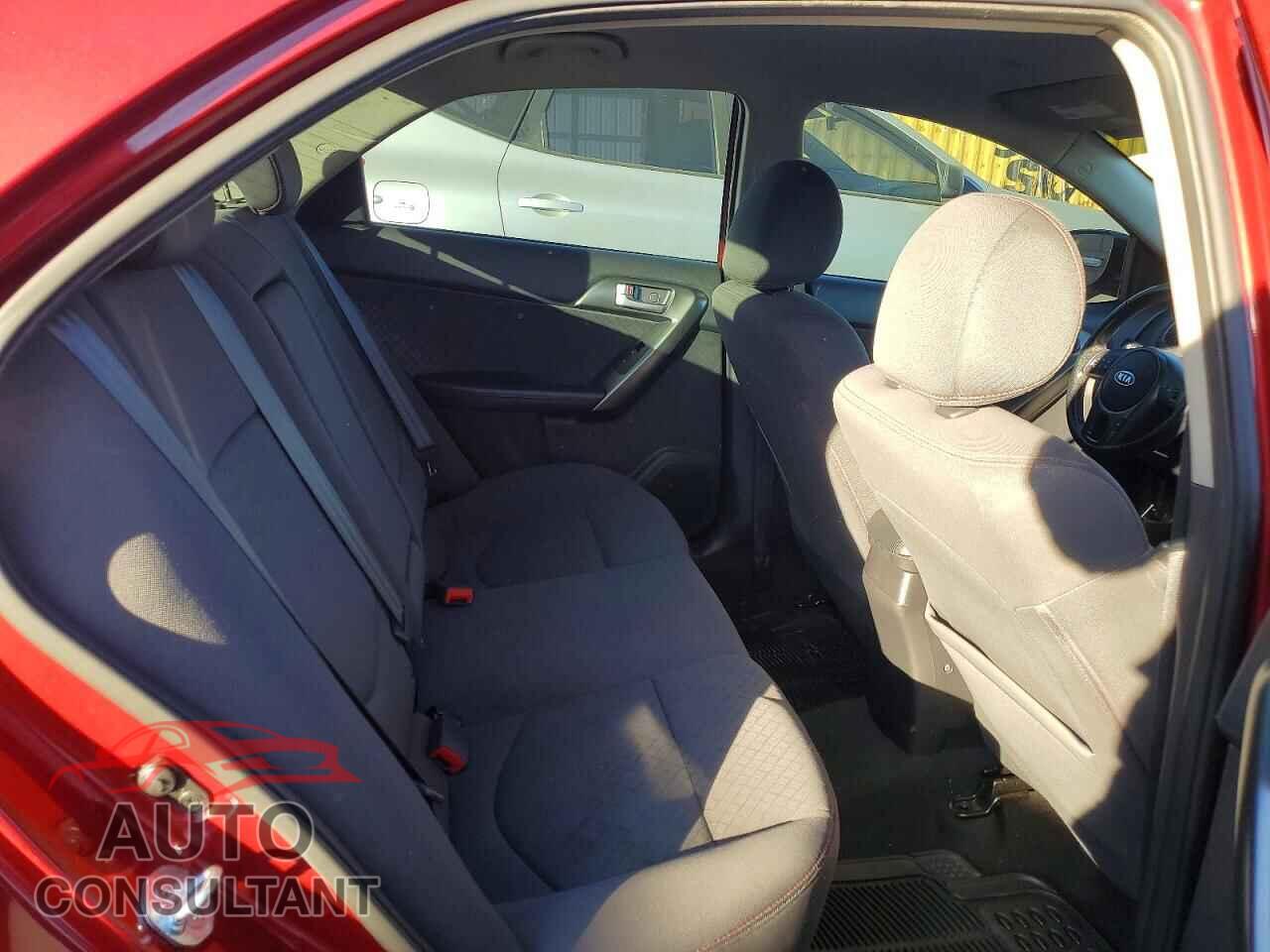 KIA FORTE 2010 - KNAFW4A39A5227357