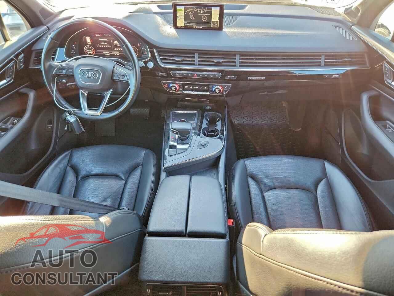 AUDI Q7 2019 - WA1VAAF78KD008155