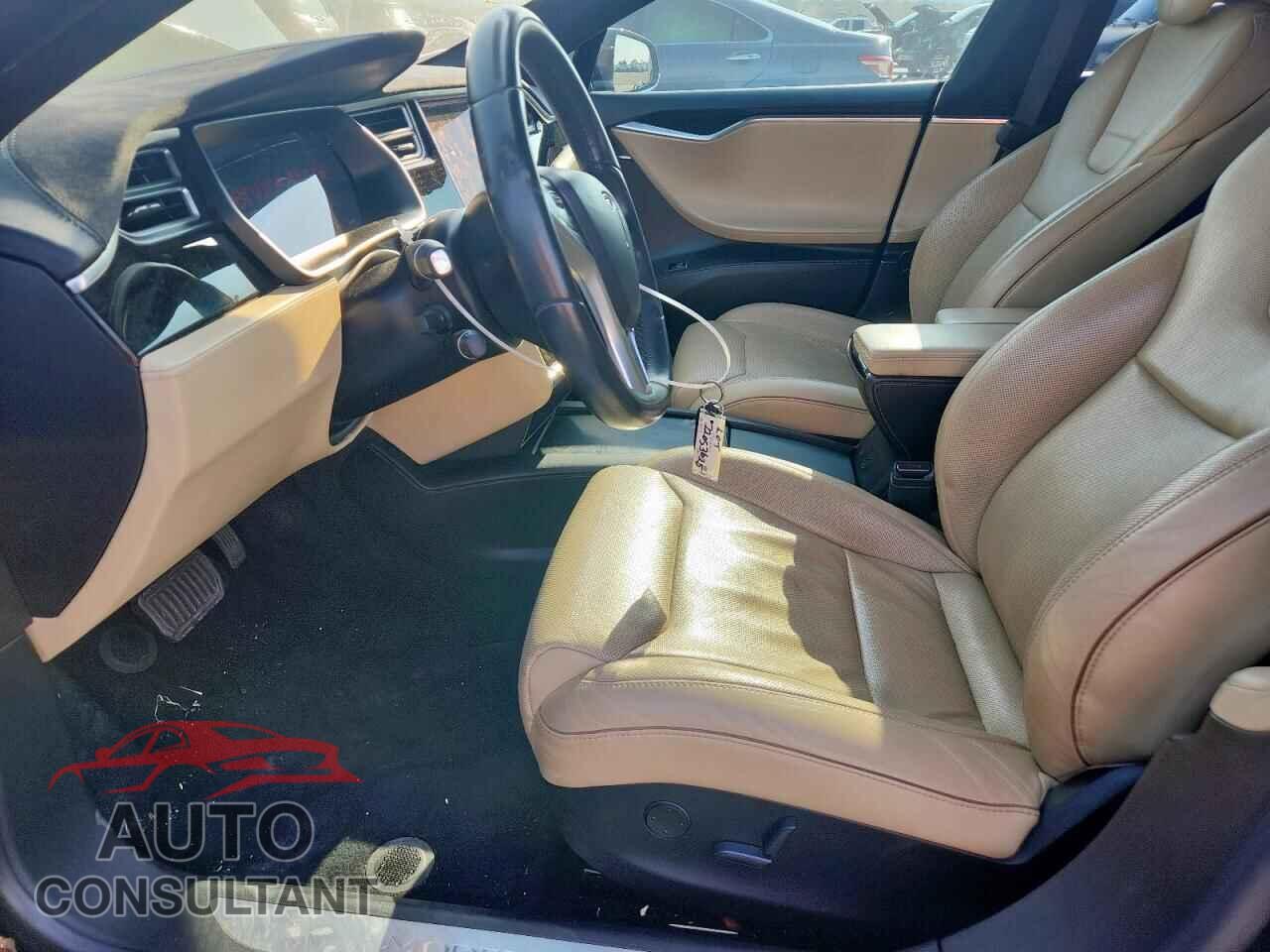 TESLA MODEL S 2017 - 5YJSA1E11HF181538