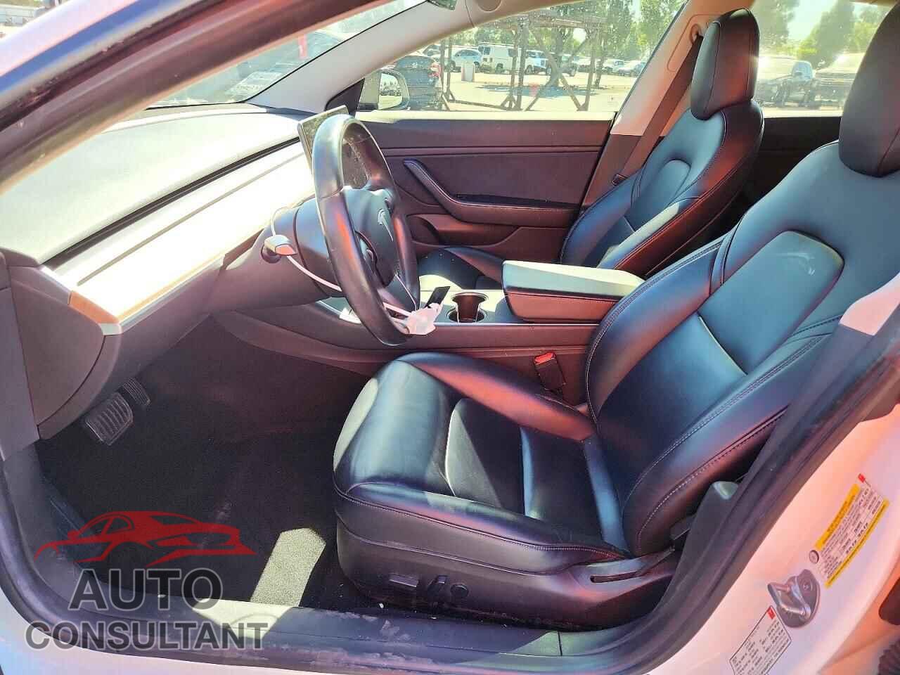 TESLA MODEL 3 2018 - 5YJ3E1EA3JF017271