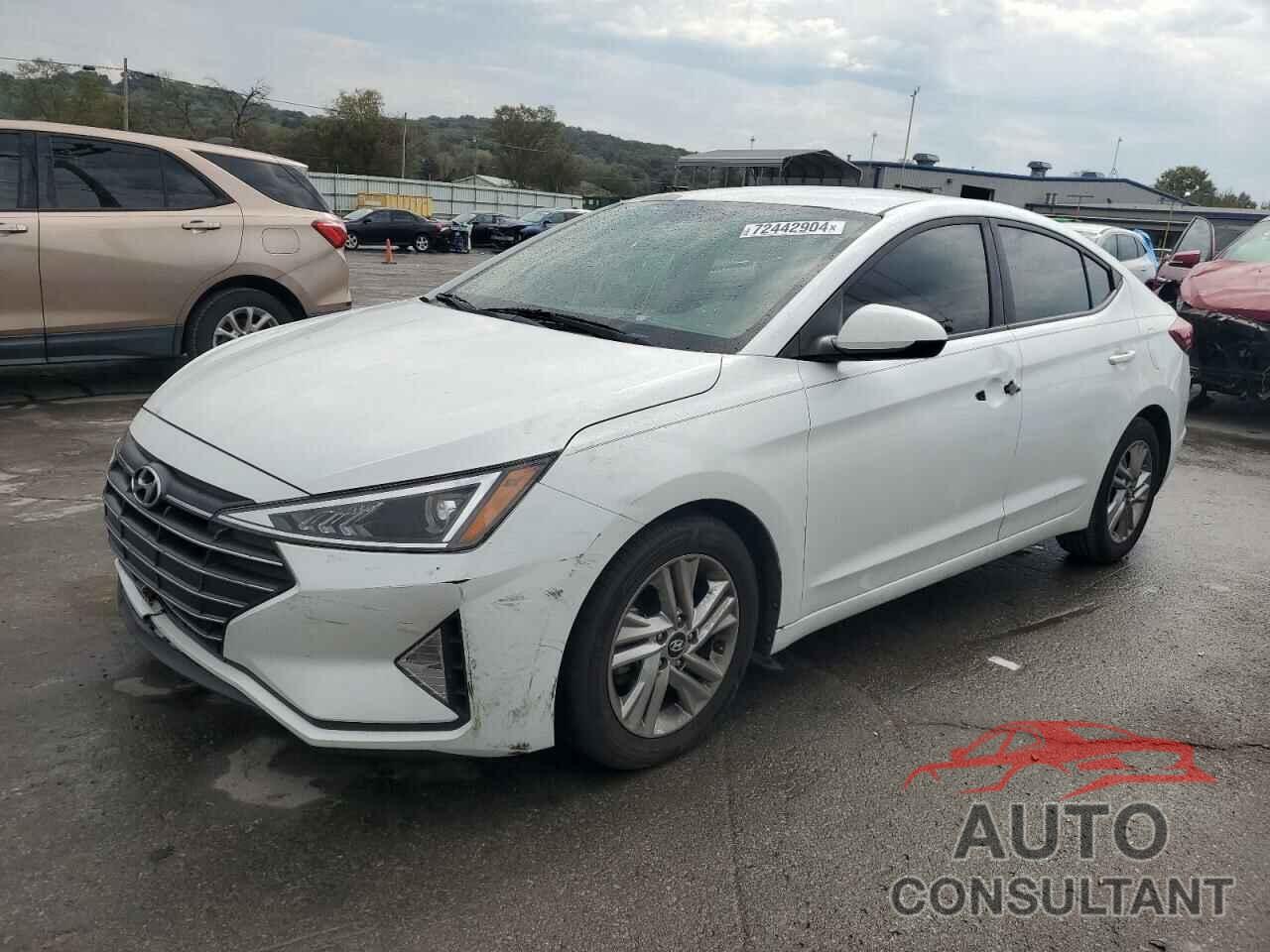 HYUNDAI ELANTRA 2019 - 5NPD84LF4KH439502