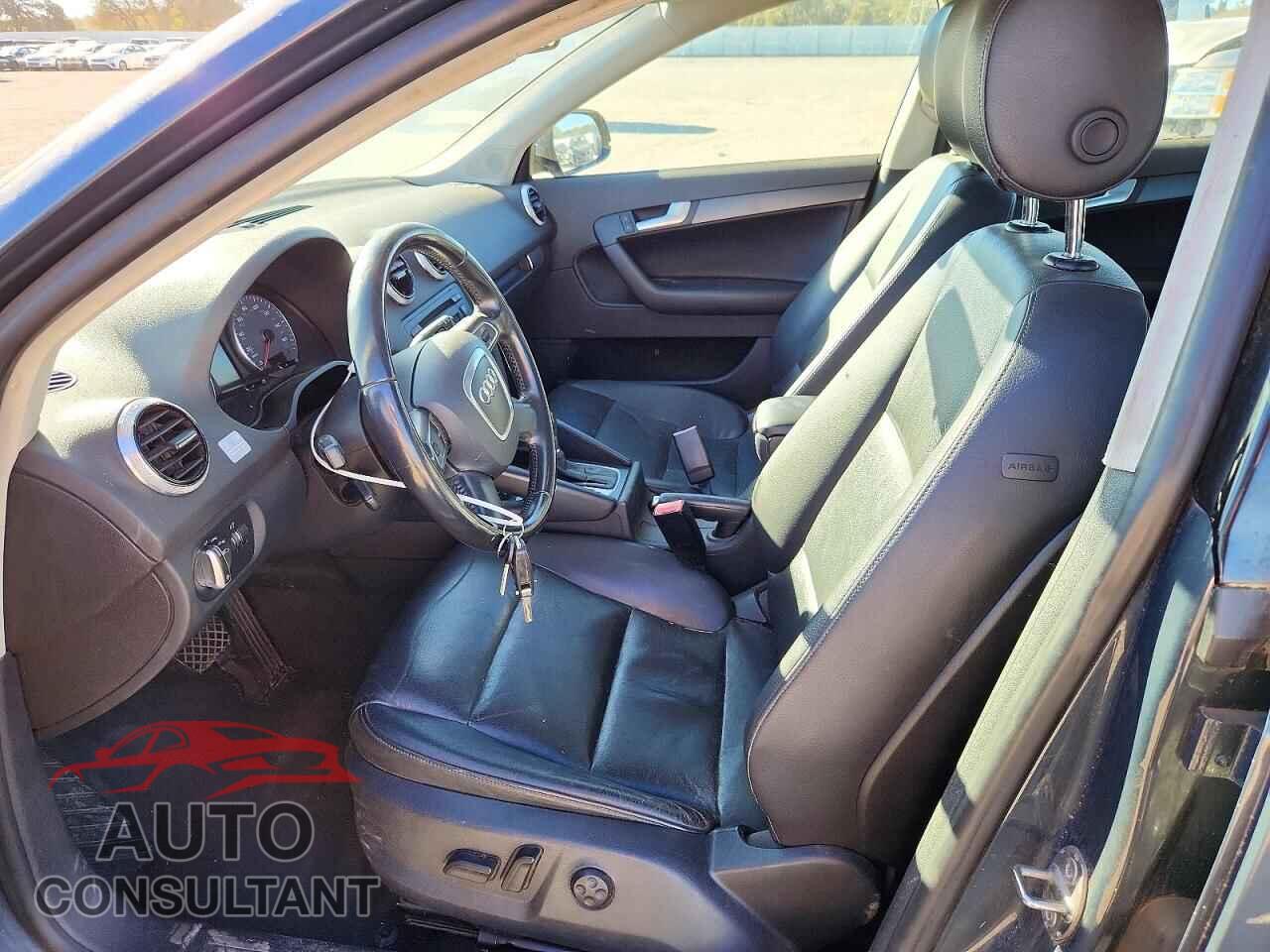 AUDI A3 2012 - WAUBJAFM1CA101050