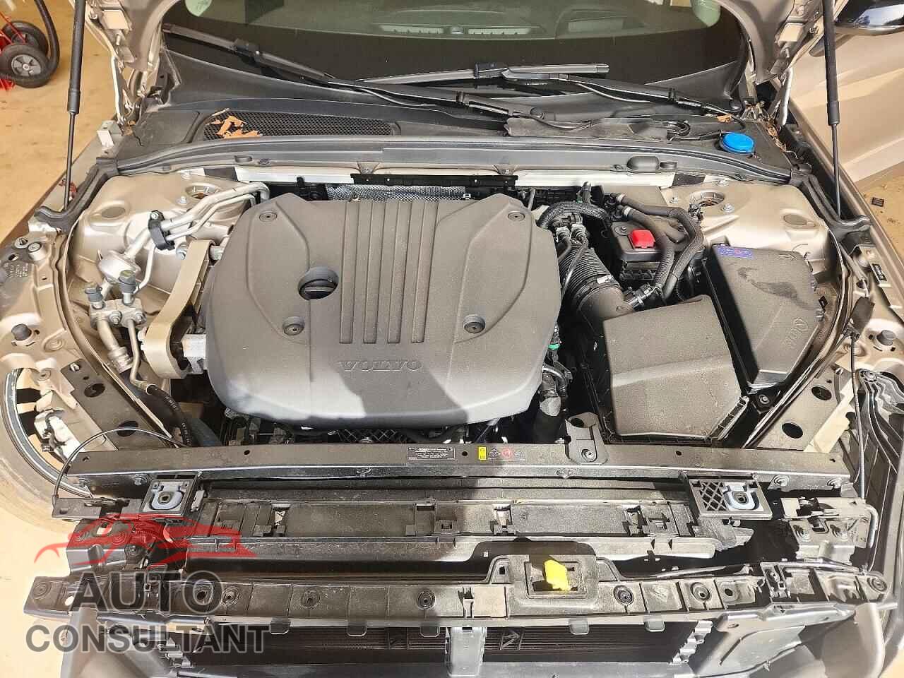 VOLVO S60 2024 - 7JRL12TM9RG323022